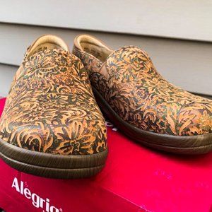 Alegria Keli Country Road Size 38 Wide